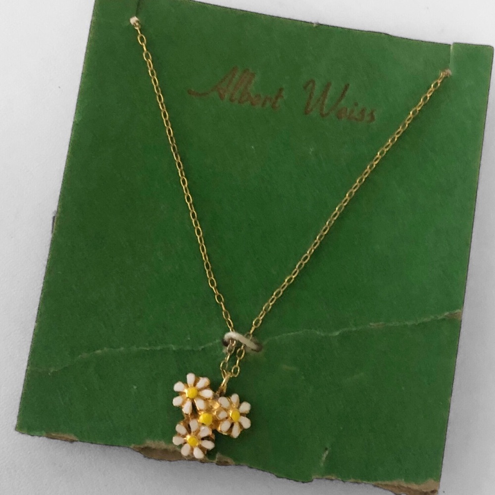NOC Weiss Daisy Pendant Necklace *Rare*